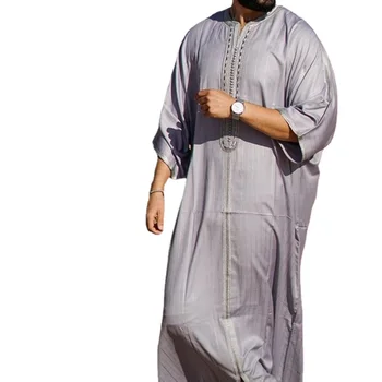 2023 Новый Стиль Мужской одежды, мусульманская мода Ближнего Востока, Дубай, V-образный вырез, Средний рукав, Однотонная вышивка, Casua Jubba Thobe
